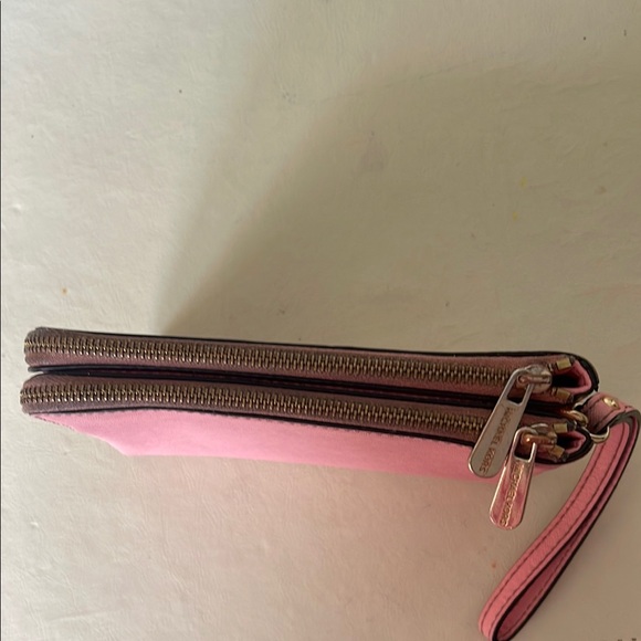 #Michael Kors Pink Floral Wristlet - Picture 3 of 11